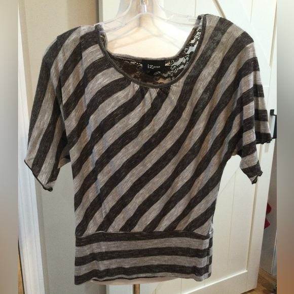 IZ Byer, Medium, Black and gray, short sleeve crew neck top with lace back - Picture 2 of 8